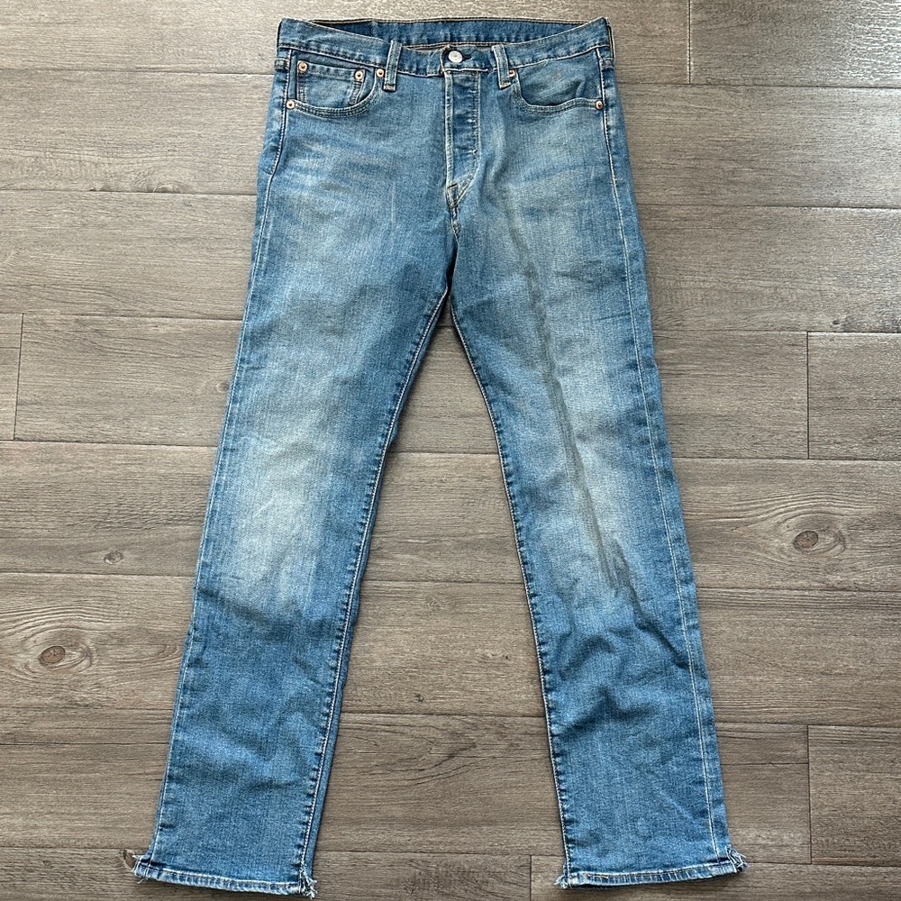 Levi's Men's Light Blue Straight Jeans